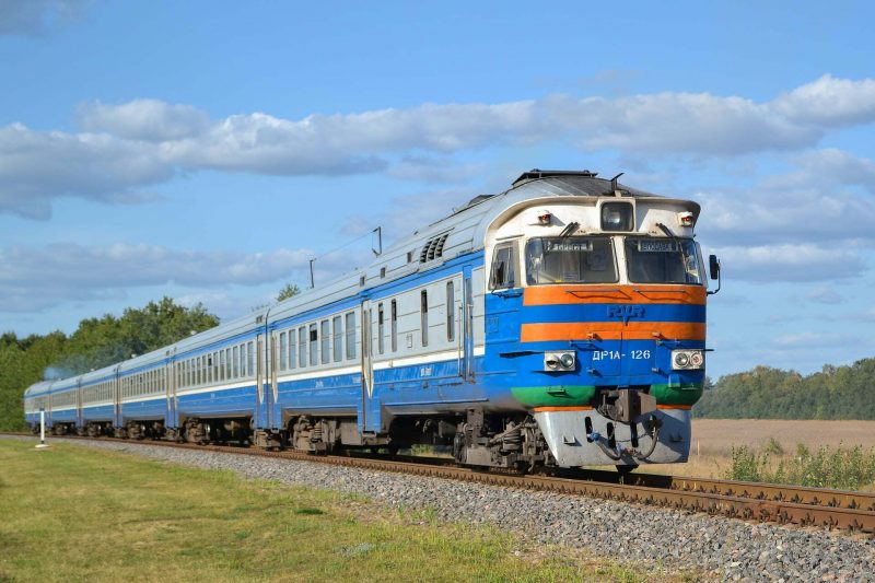 train-4681679_1920